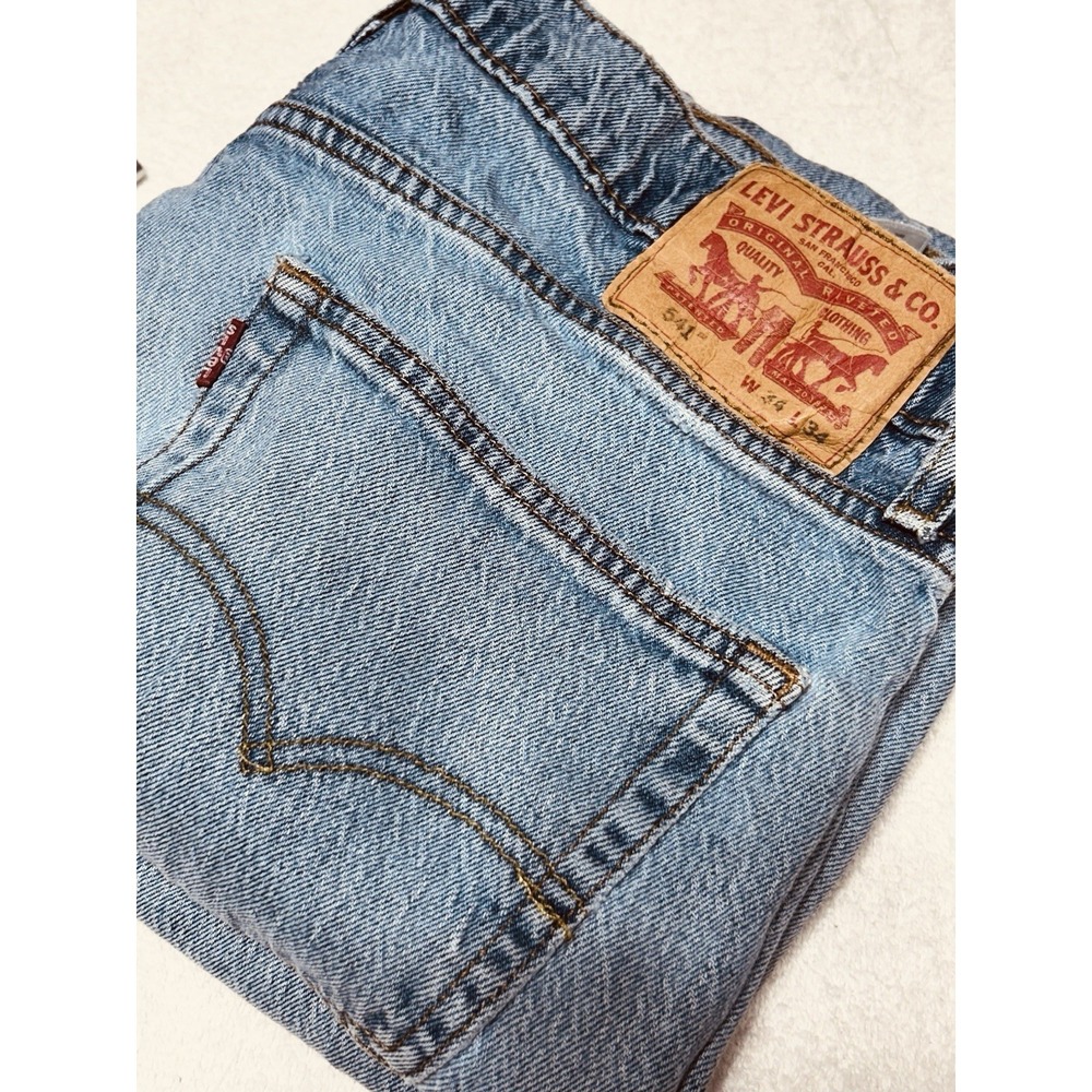 Levis 541 Jeans Mens 34x34 Blue Light Medium Wash Stretch 18181-0358